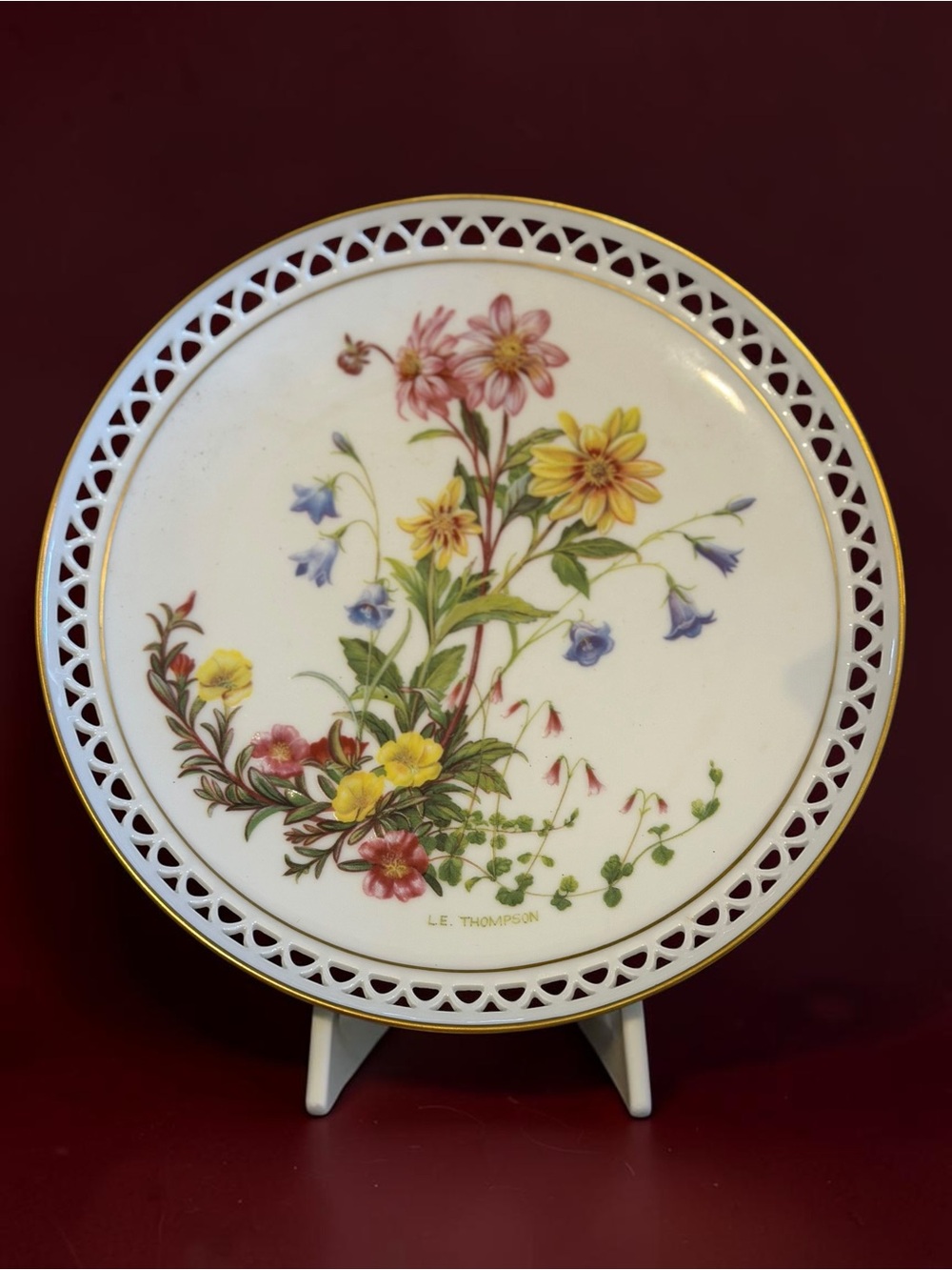 Bing Grondahl July Country Garden Calendar Plate 1986 Bluebells Dahlias